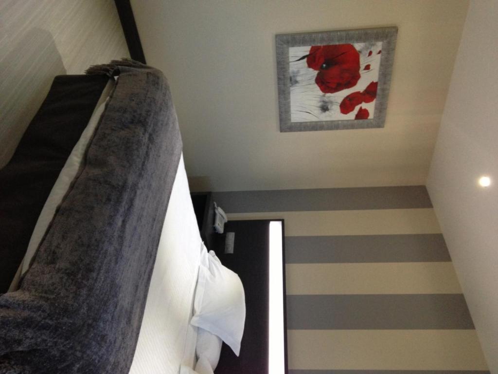 Hotel Adelma Hoznayo Bilik gambar
