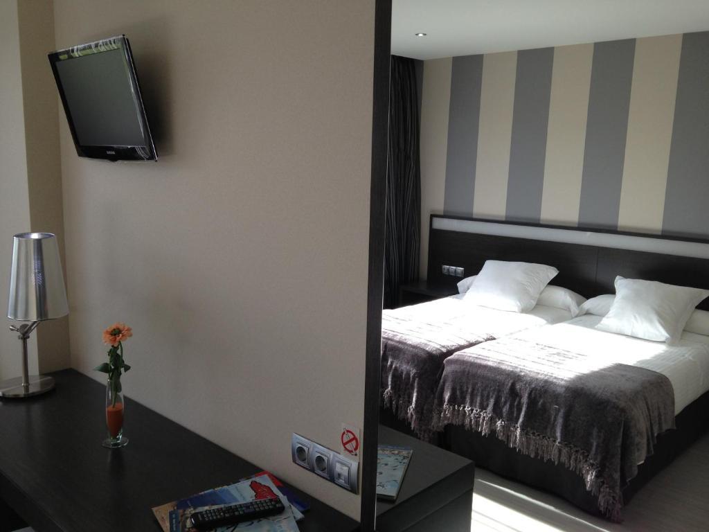 Hotel Adelma Hoznayo Bilik gambar